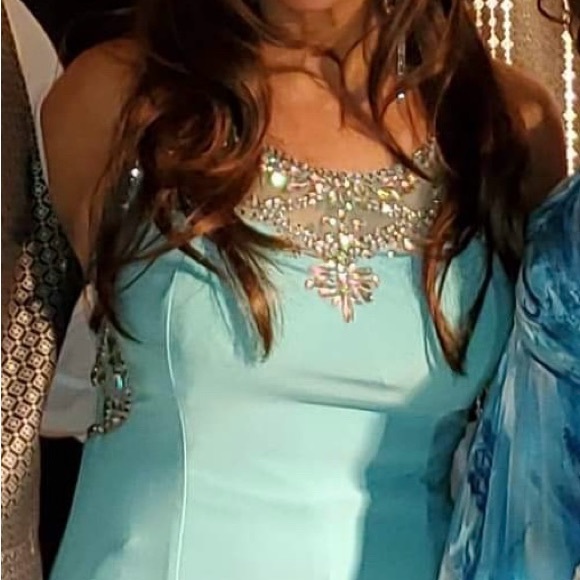 The most stunning light turquoise/baby blue gown. - Picture 12 of 12